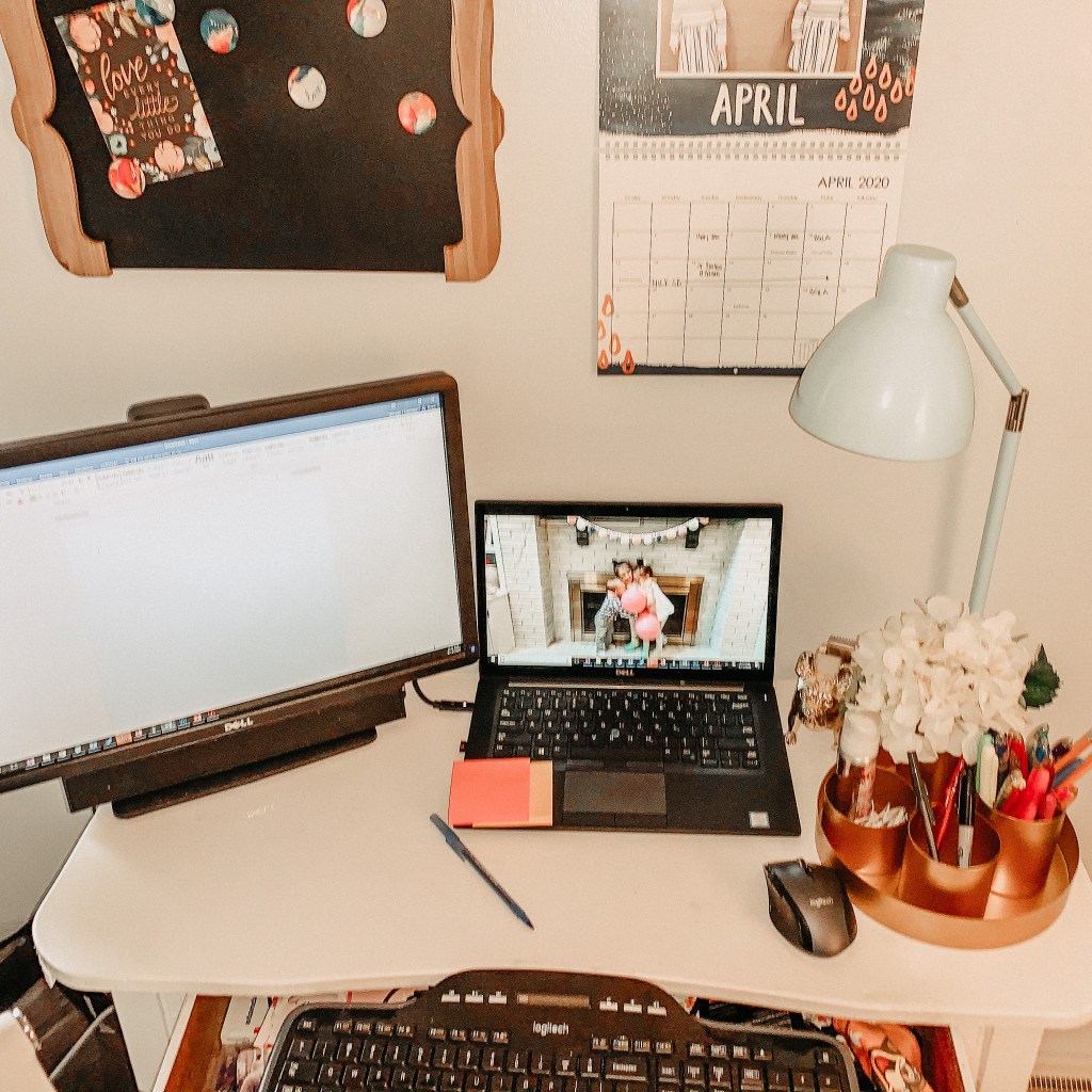 Turning a Room into a Home Office with&nbsp;Decocrated
