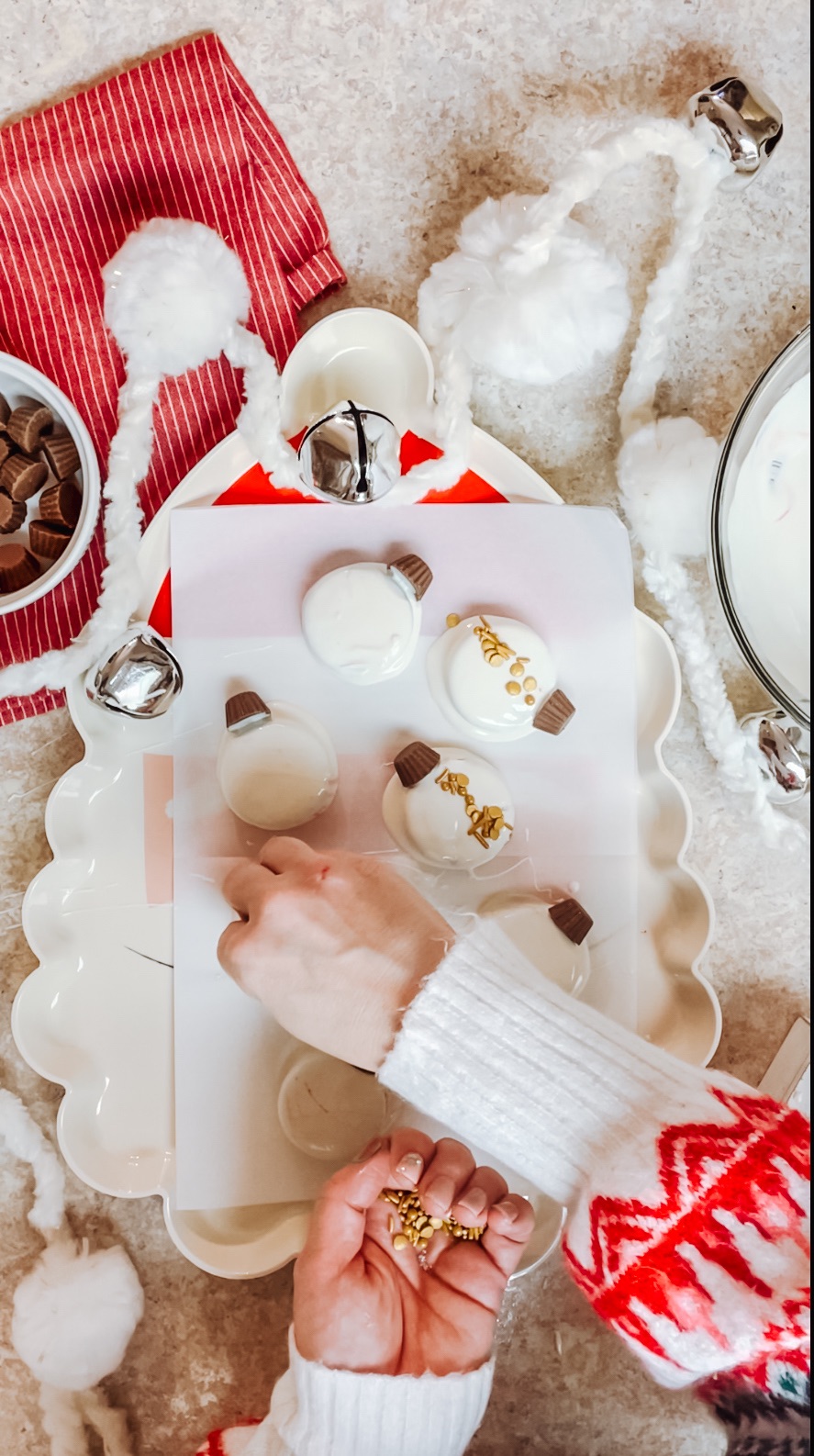 Christmas Ornament Oreos