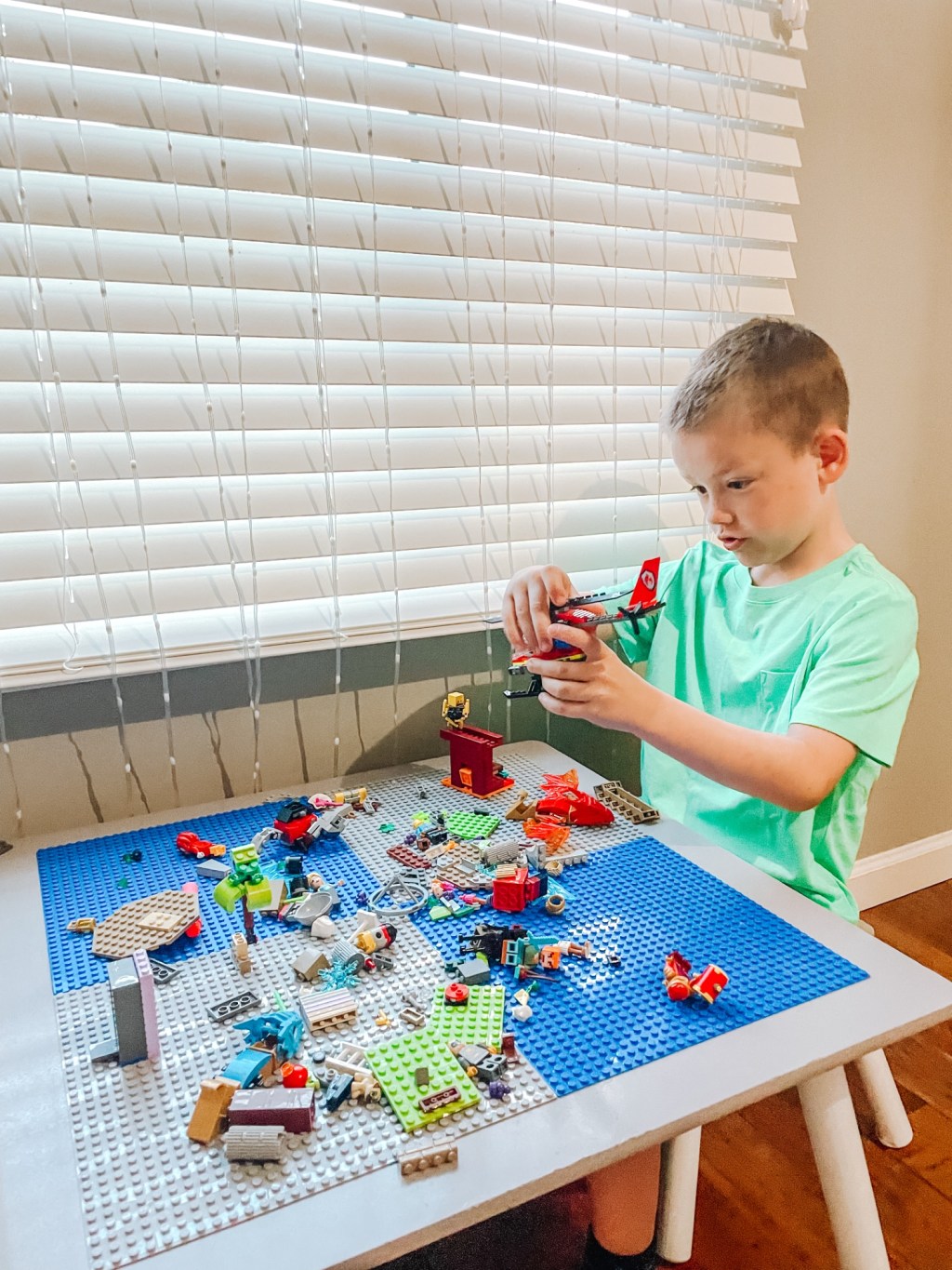 DIY LEGO Table