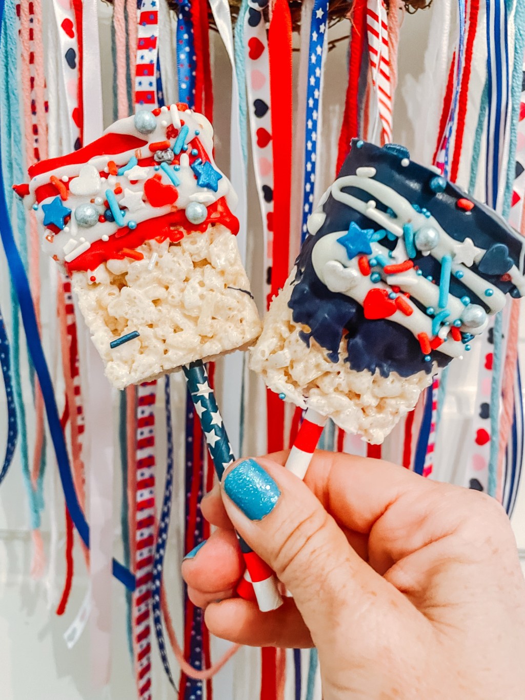 Firework Rice Krispie Treat&nbsp;Pops