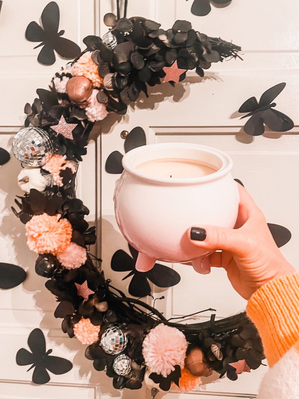 DIY Spooky Cauldron Candle&nbsp;🪄🕯️