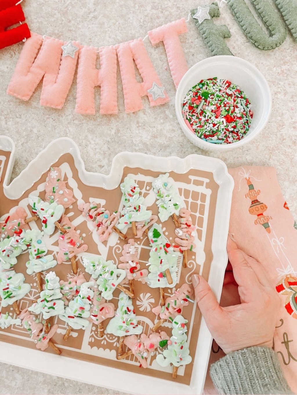 Christmas Tree Pretzel&nbsp;Sticks