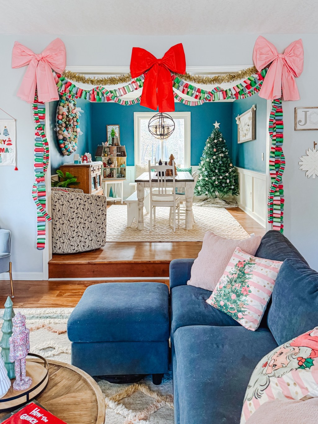 DIY Holiday Paper&nbsp;Chains